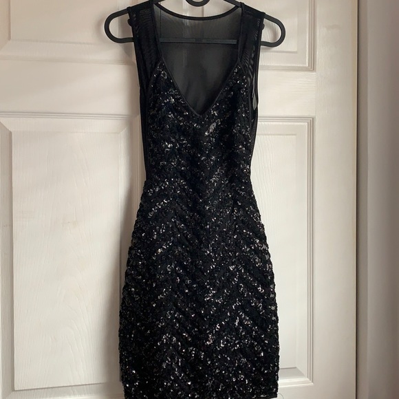 Dresses & Skirts - Short black sequin formal dress with mesh back